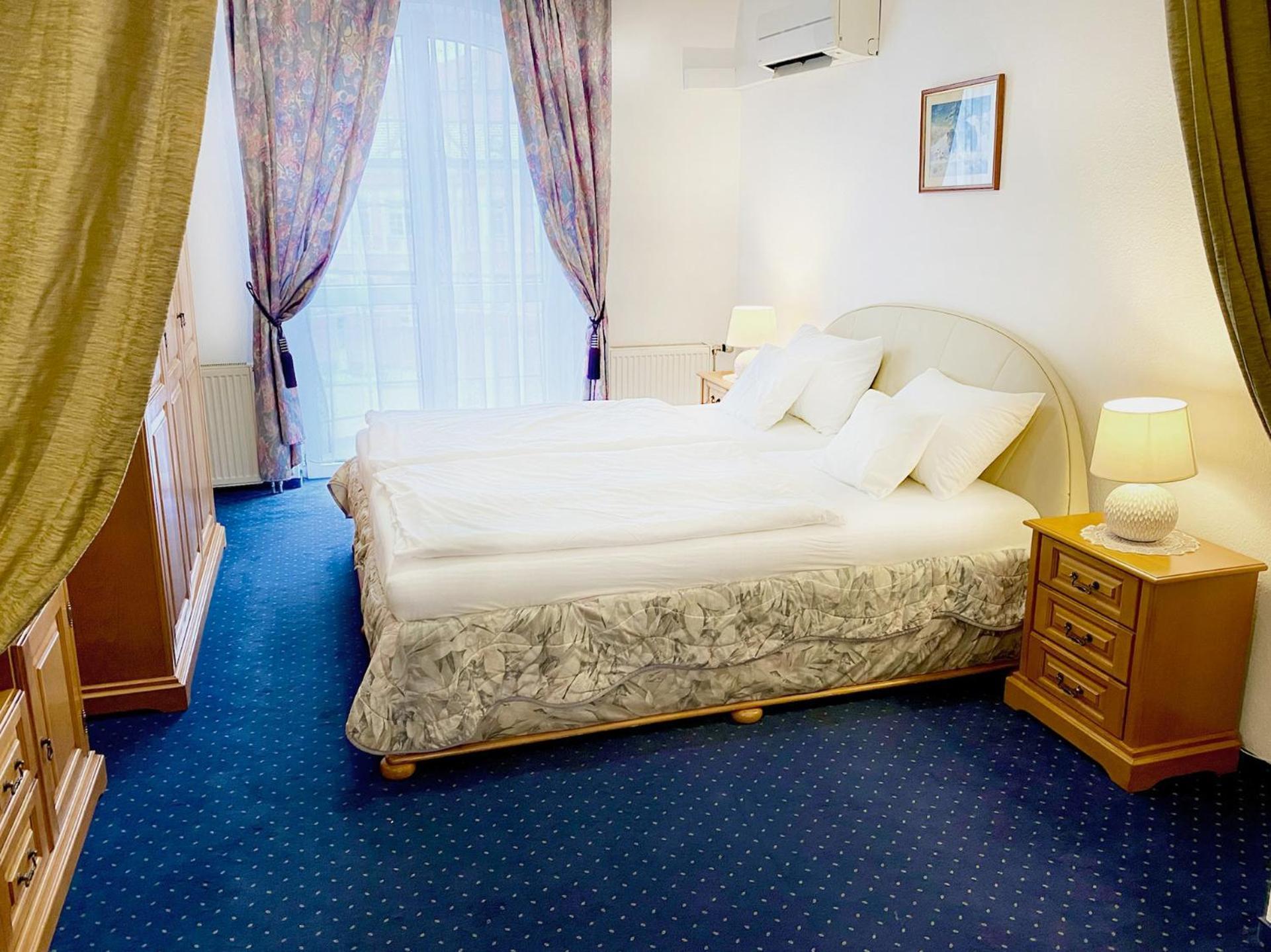 Hotel Wesselényi Győr Esterno foto